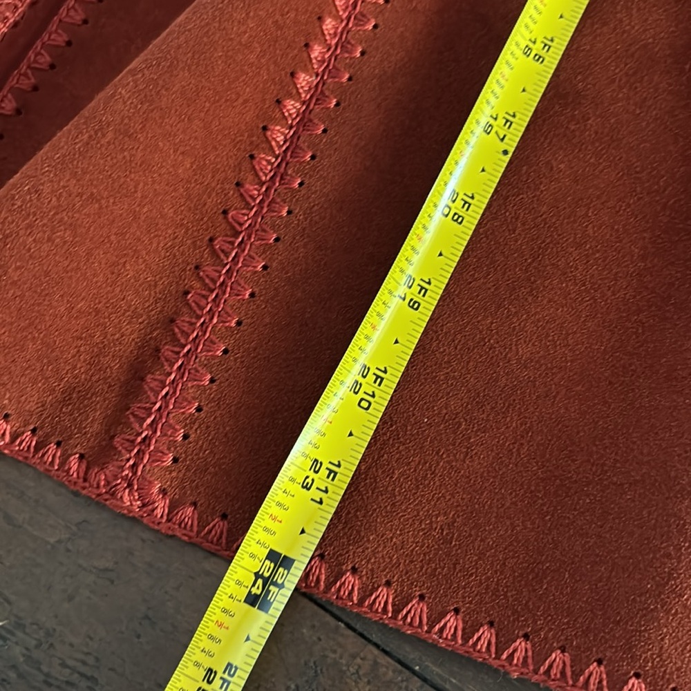 ❤️‍🔥Rare Vintage PUEBLO Navajo Suede Vest
Sm/M - Picture 11 of 15